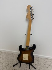 Squier Strat by Fender Affinity Series Electric Guitar Sunburst Made in China