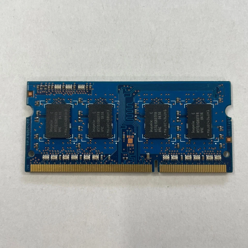 Hynix 1GB DDR3 RAM PC3-10600 1333Mhz non-ECC Unbuffered SODIMM HMT112S6TFR8C-H9 - Image 3 of 3