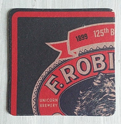 Bierdeckel. Alter Tom 125th Anniversary, Robinsons. Ecke oben links Sammlerstück.
