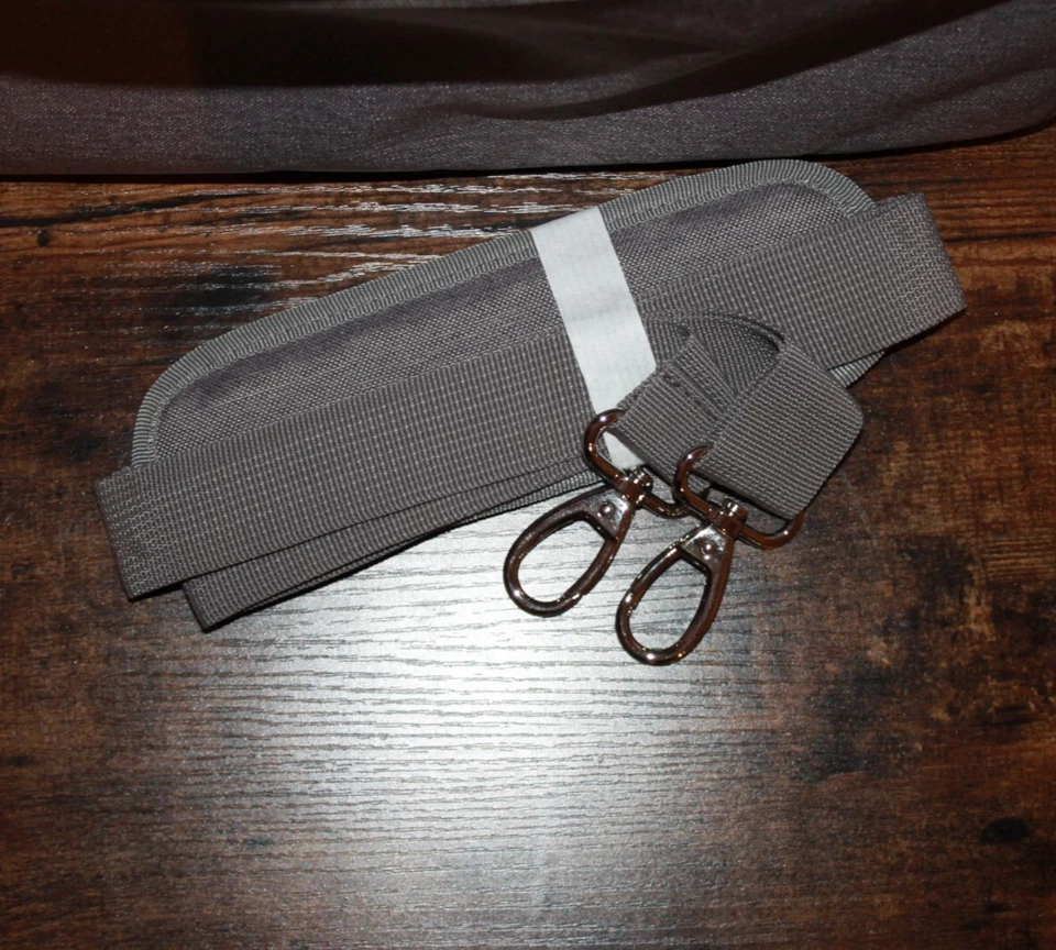 Estuche para PC Notebook LANDICI 15.5x11.5 Beige Impermeable con Correa para el Hombro Nuevo sin Etiquetas Foto 3 de 4