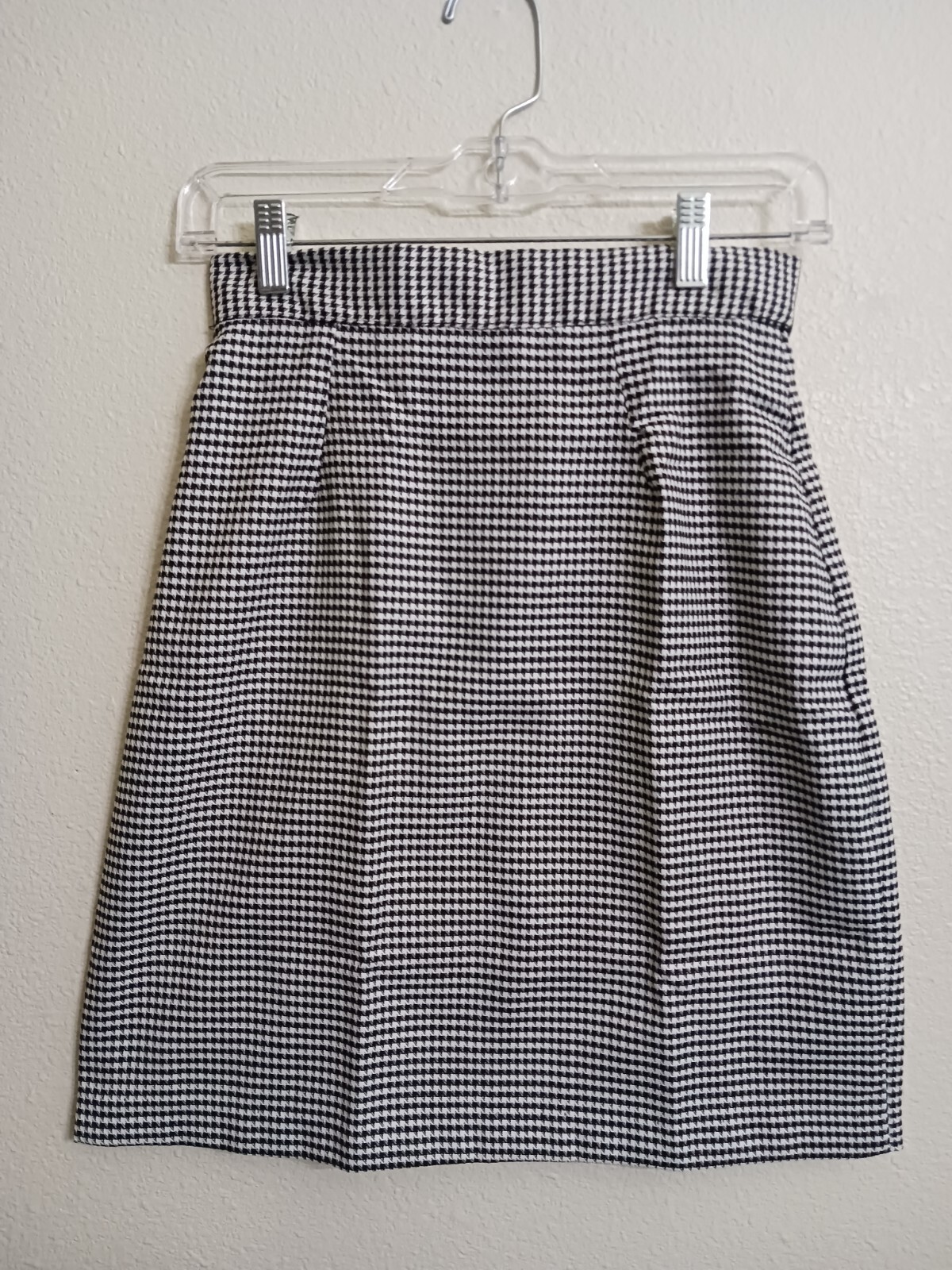 Byer Too 26 Inch Waist Juniors Womens Size 7 Black White Houndstooth Skirt