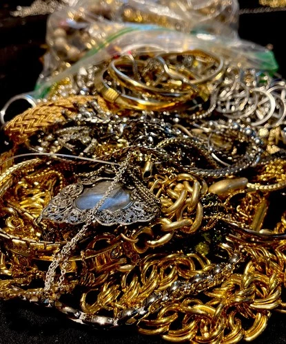 Jewelry 3 LB ALL WEARABLE Bulk Lot Estate Vintage to Modern Costume Assortment