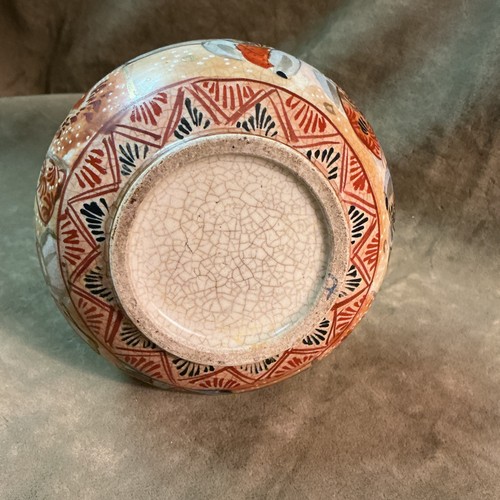 Victorian Japanese porcelain Satsuma hand decorated squat design Vase - Picture 7 of 10