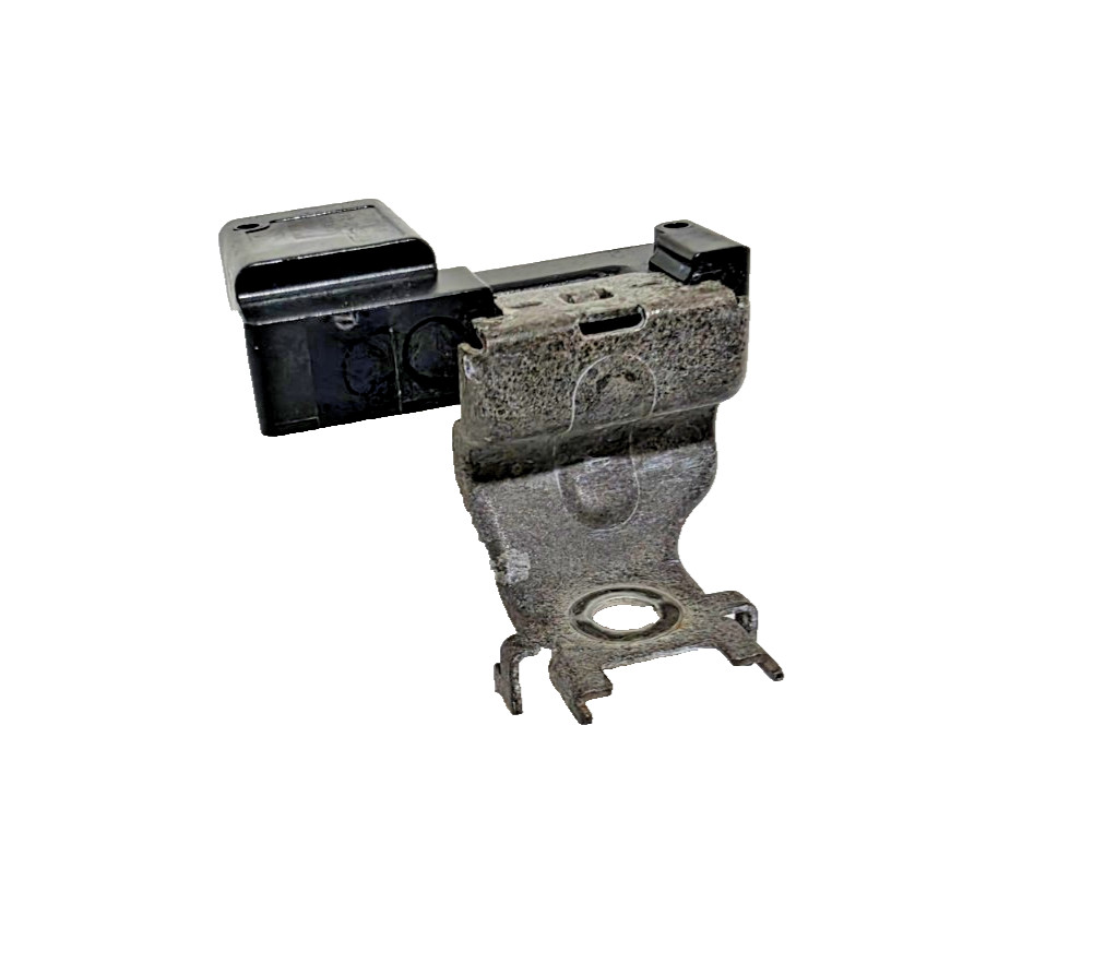 Lexus LFA 2007-2012 FRONT Battery current sensor