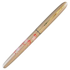 Penna stilografica Kuretake Maki-e: fiori di ciliegio con pennini duri e morbidi