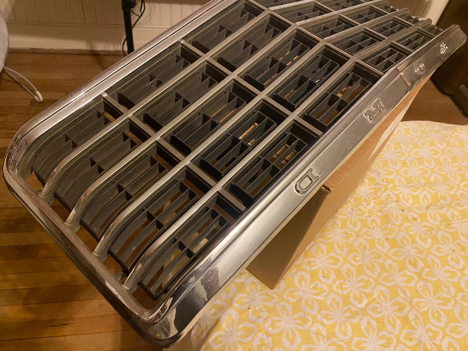 Ford Granada Ghia 1975 1976 1977 parrilla cromada D6DB-8150 Foto 3 de 4