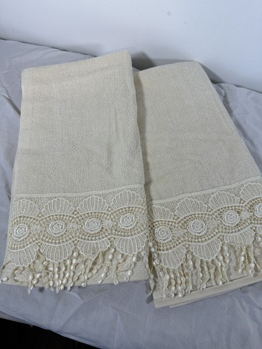 Avanti Hand Towels Princess Lace Linens Eyelet Scallop Set Of New with Tags