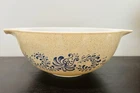 Pyrex Homestead 443 Cinderella Handled Mixing Bowl 2.5 Quart EUC