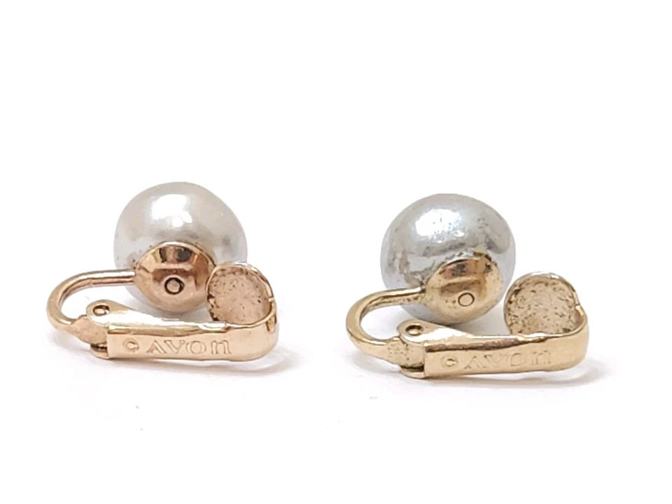 Women's Vintage Avon Signed Silver Akoya Pearl Clip On Gold Tone Earrings - Image 3 of 4