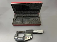 L.S. STARRETT NO. 734 DIGITAL MICROMETER 0-1". NEEDS BATTERY COVER - WORKS.