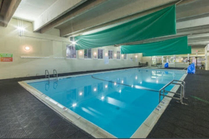 Marzo 2026 ~ Holiday Inn Vacations Oak 'n Spruce Resort ~ Massachusetts ~ 2 dormitorios Foto 4 de 4