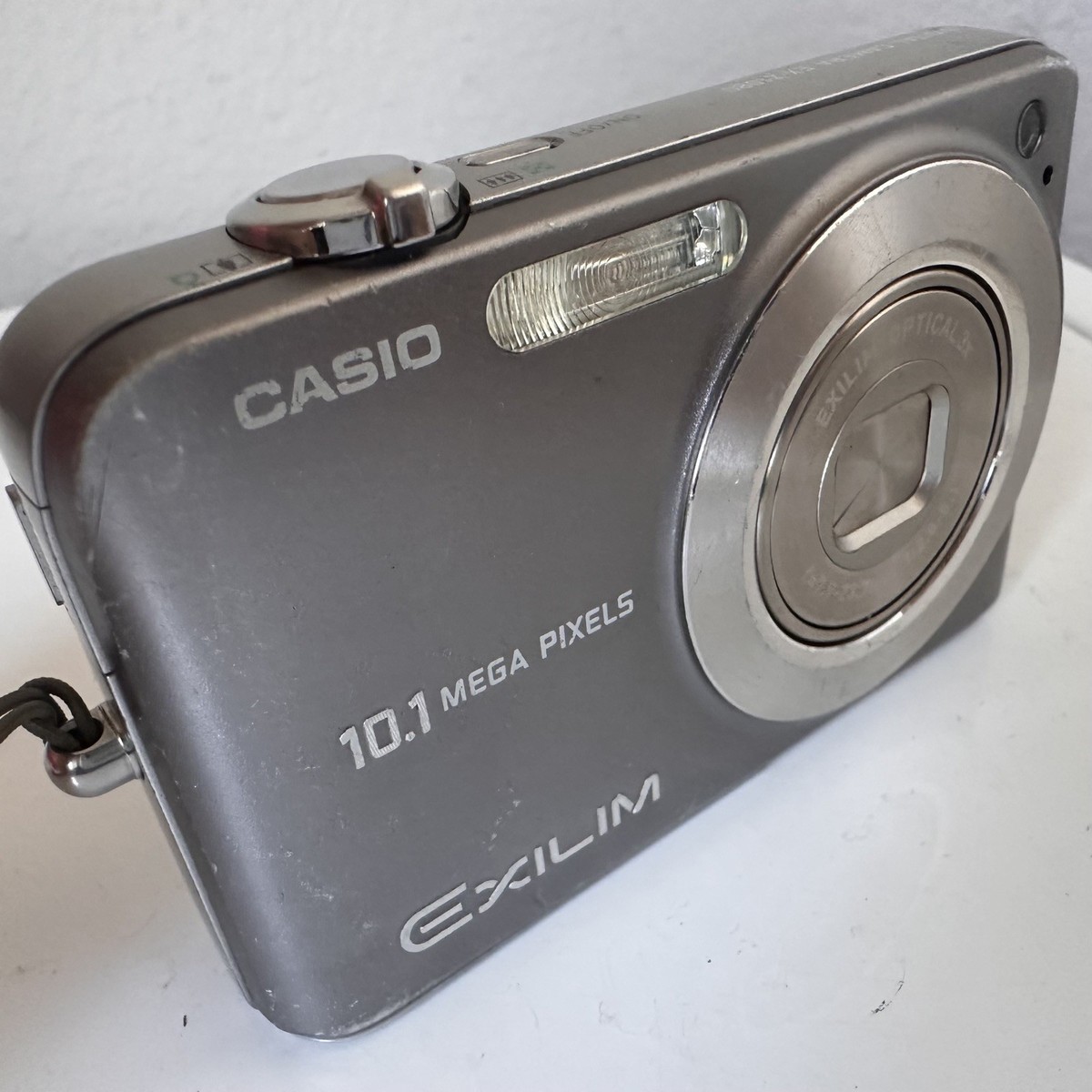 Casio Exilim EX-Z1080 10.1MP Digital Camera Silver 10.1 MP 3x Zoom