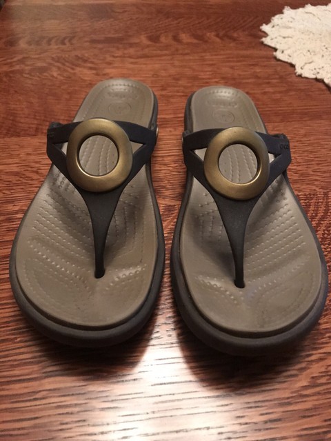 crocs women's wide width