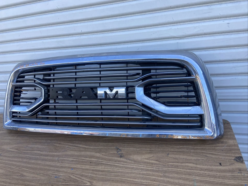 Dodge Ram 2500 3500 2016-2017 parrilla OEM Foto 3 de 4