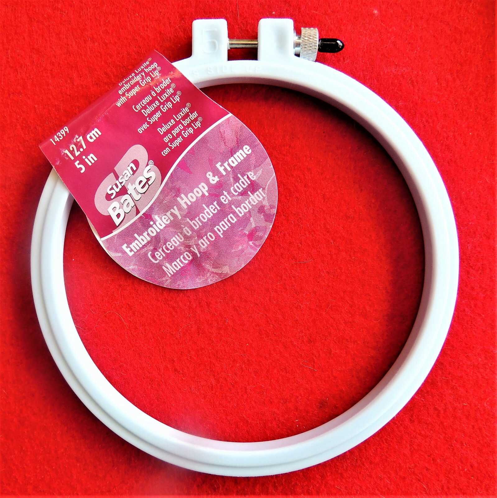 Hoops Home Susan Bates Plastic Deluxe Super Grip Embroidery Hoop 8Inch