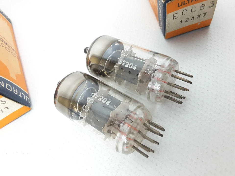 ECC83/12AX7 NOS PAR DE TUBOS DE VACÍO RFT HECHOS EN ALEMANIA EN CAJA Foto 3 de 4