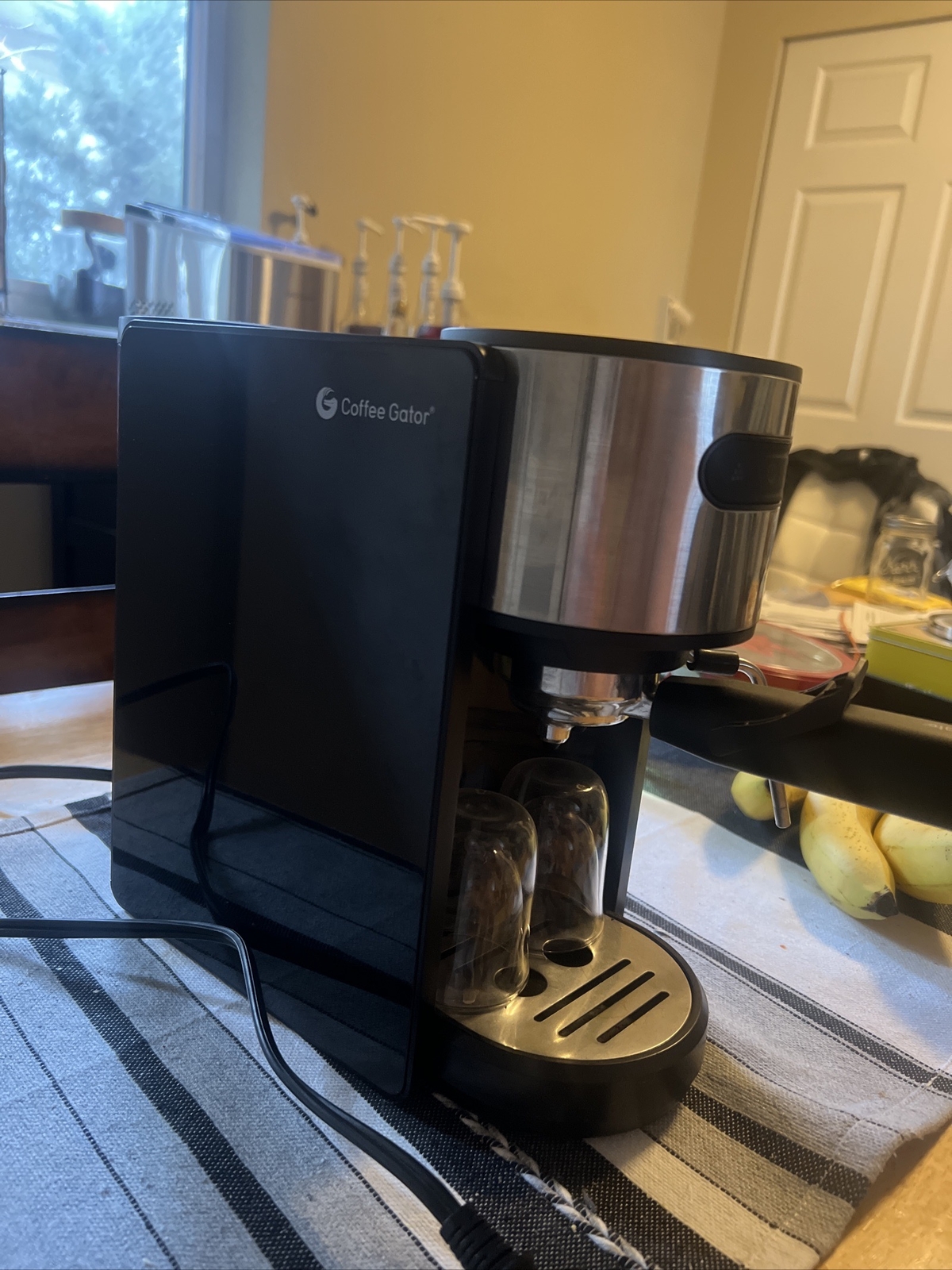 Coffee Gator SemiAuto Espresso Machine 1.3 Liter Quick Brew w/ Milk