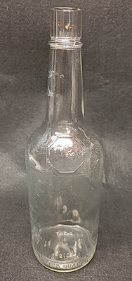 Vintage 1952 Fleischmann's Gin 4/5 Quart Clear Glass Bottle - Embossed Eagle