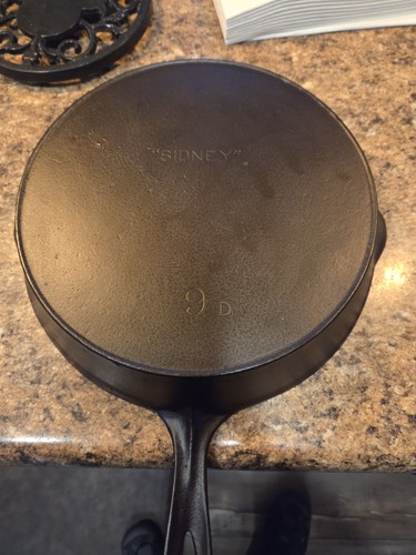 Vintage Wagner Ware "SIDNEY" No. 9D Cast Iron Skillet – Fully Restored