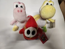 Super Mario Bros.  Plush Lot of 3 Yoshi, NWT