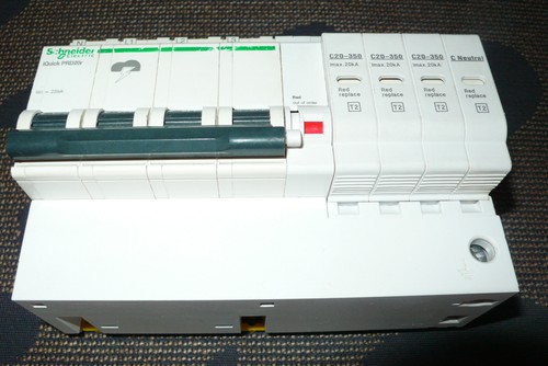 PARAFOUDRE TYPE2 PARASURTENSEUR 3P+N+T SCHNEIDER ELECTRIC Quick PRD20r A9L16297 - Bild 1 von 7