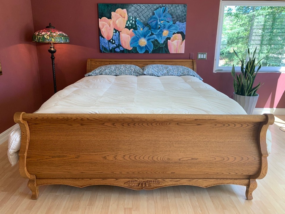OAKWOOD INTERIORS VERSAILLES "SLEIGH BED" CALIFORNIA KING, SOLID CARVED