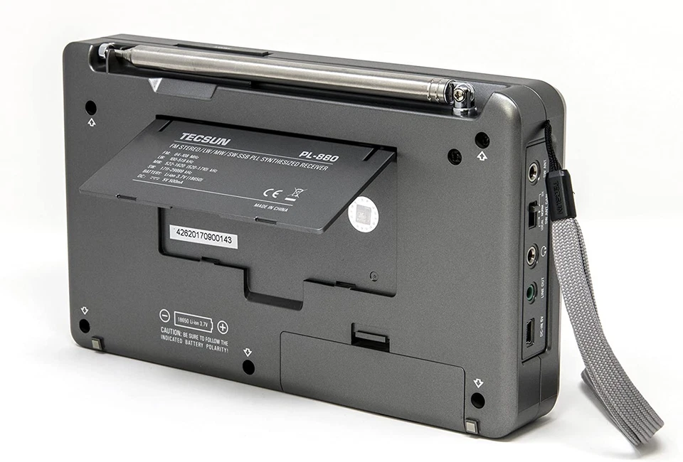 Tecsun PL880 Dual Conversion AM FM Shortwave World Band Radio Single Side Band - Image 4 of 4