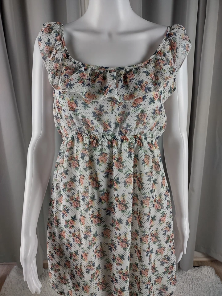 Mini Vestido para Mujer Rue21 Blanco, Azul, Verde Estampado Floral Espalda Abierta Talla M. Foto 2 de 4