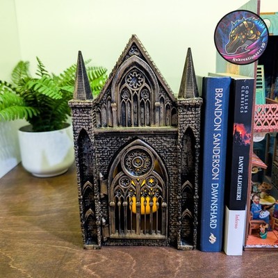 Gotische Kathedrale Bücherecke Tür öffnen handbemalt 3D gedruckt Regal Dekor