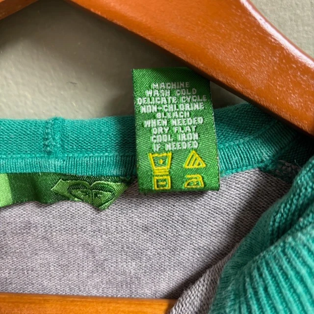 VTG Roxy Womens Sweater Hoodie Size S Ramie Y2K Spellout Full Zip Beach Casual - Image 4 of 4