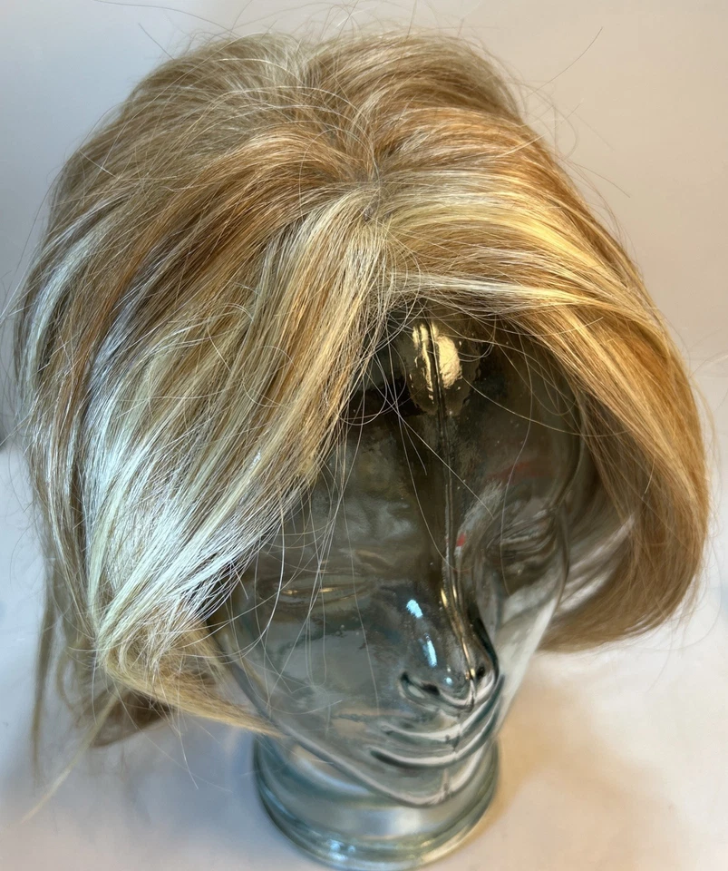 Raquel Welch Wig Upstage Pale Gold Wheat Tru2Life Synthetic Hair With Wig Liner - Image 2 of 4