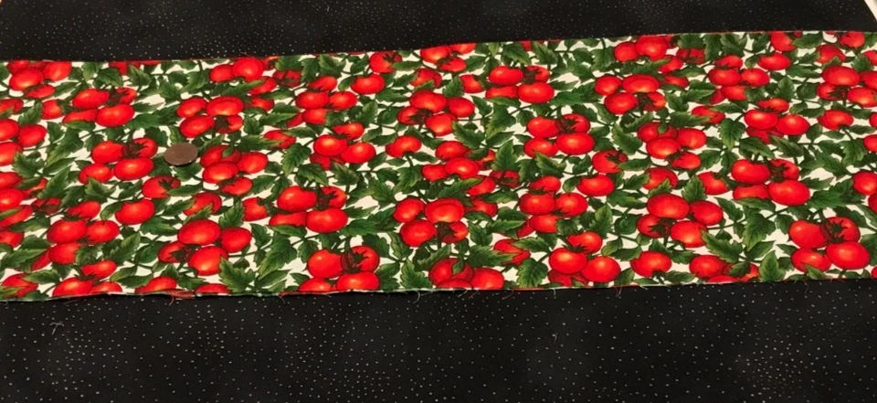 Vine Ripened Tomatoes * Green Leaves*on Cream * Hoffman* 100% Cotton * 8" x 21" - Image 2 of 4