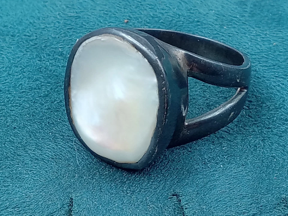 Anillo de plata de ley de diseño interesante talla 9,75 para hombre con montura de perlas naturales Foto 3 de 4