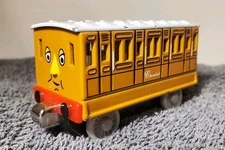 2002 Thomas and Friends - Clarabel Take N Play Die Cast Train 