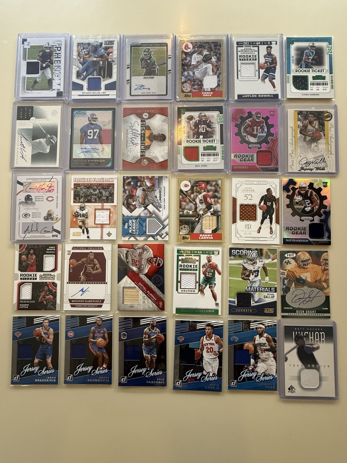 Game Used Jersey Mem Auto Rookie Lot of 30 Cards All Different MLB NBA NFL view 2