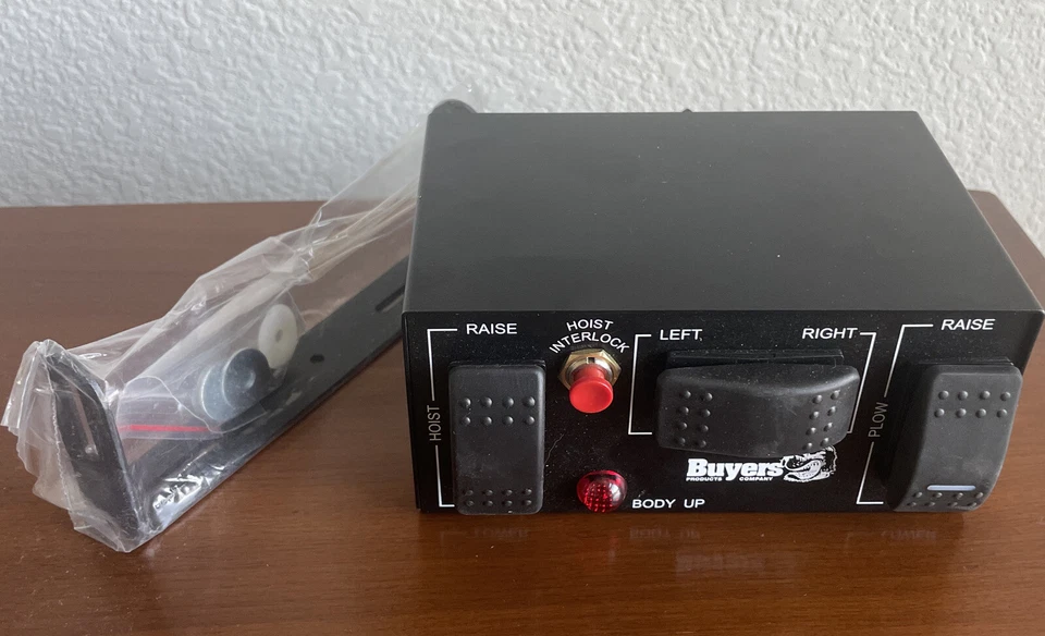 Buyers Products - HVESB / Switch Panel for Electric Sectional Valve - Open Box - Image 2 of 3