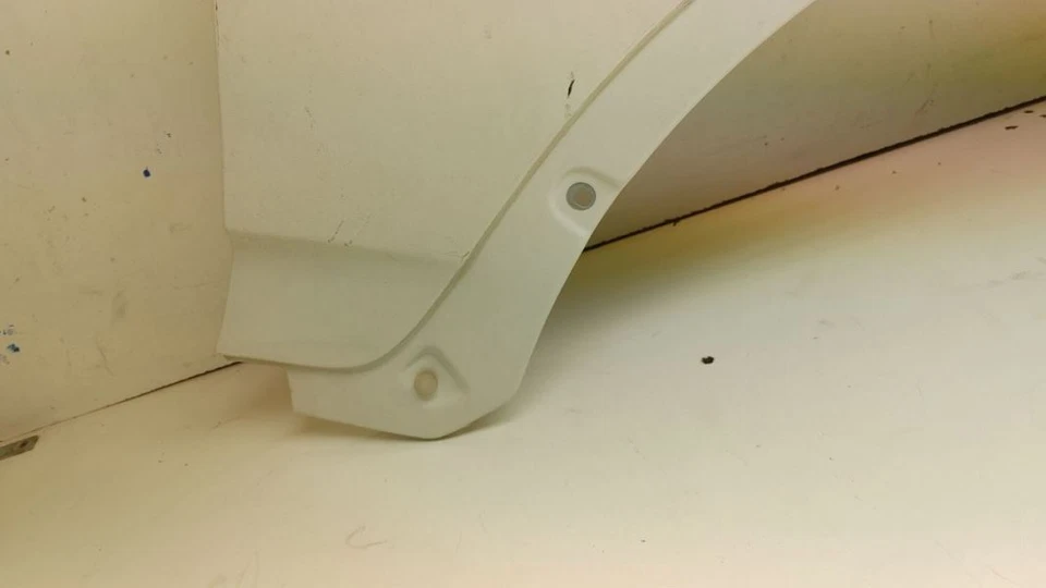 BMW X3 2004 guardabarros derecho blanco Foto 3 de 4