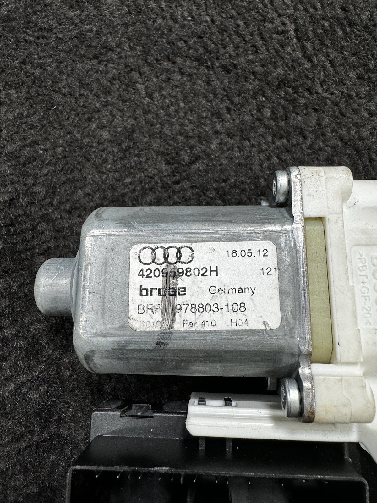 2008-2015 AUDI R8 Right Passenger Window Motor OEM
