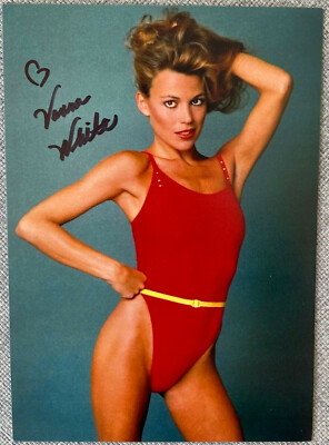 Vanna White Signed In Person 5x7 Photo - Wheel of Fortune