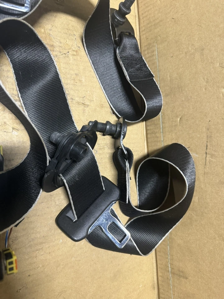 Par de cinturones de seguridad delanteros Mercedes Benz Gla 250 2014-2020 OEM Foto 4 de 4