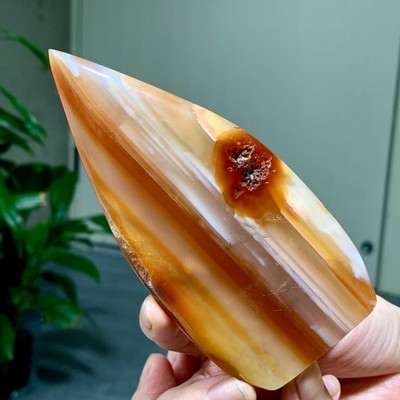 146G  Natural agate amethyst crystal cave Water droplet healing
