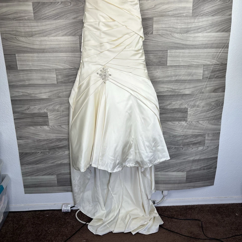 Casablanca Vestido de Novia Vestido de Baile Talla 4 Marfil Sirena Acanalado Tren Largo Foto 2 de 4