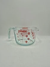 Pyrex Originals Clear 4 Cup Measuring Cup Visual Calibration Inside and Outside