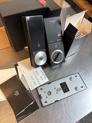 KeyWe Smart LockBluetooth and Z-Wave Plus