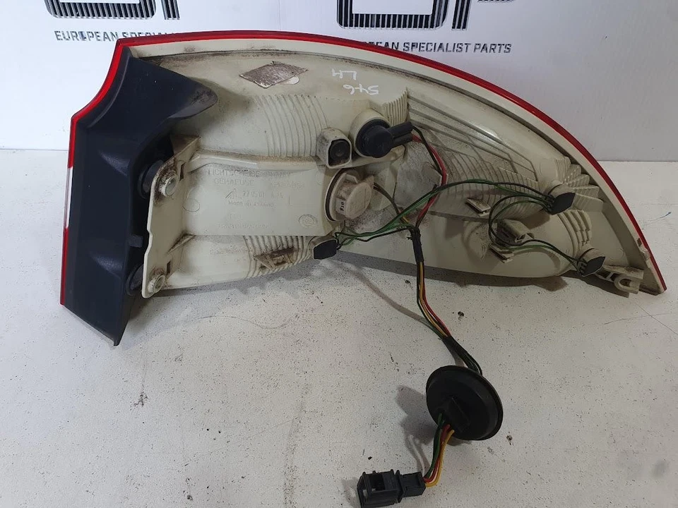 SKODA SUPERB LEFT TAILLIGHT 3T, SEDAN, 03/09-04/14  - Image 3 of 4