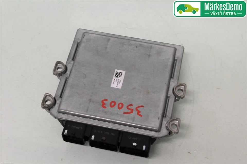 Centralina motore originale (ECU) VOLVO V50 (545) 2008 - Immagine 3 di 3