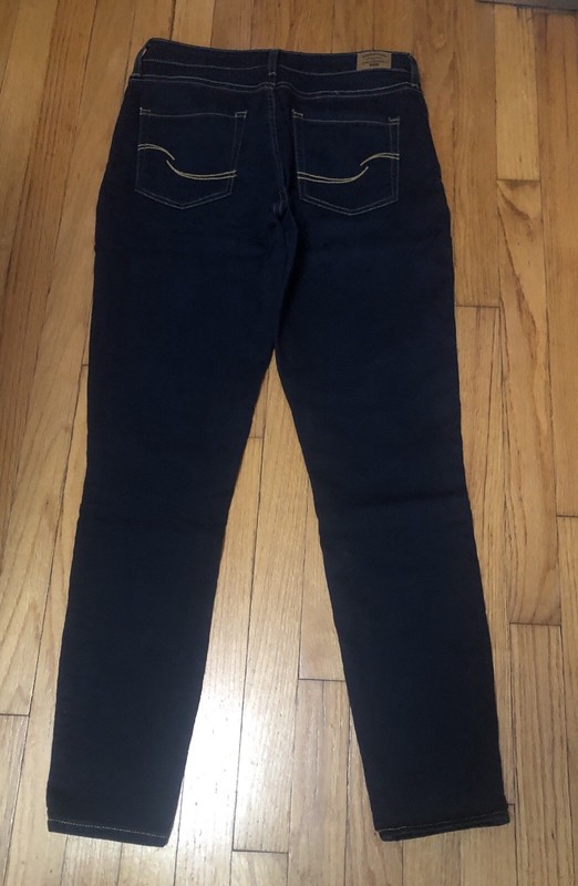 NwOt Women’s Signature By Levi Strauss Mid Rise Skinny Stretch Denim Jeans 28x30