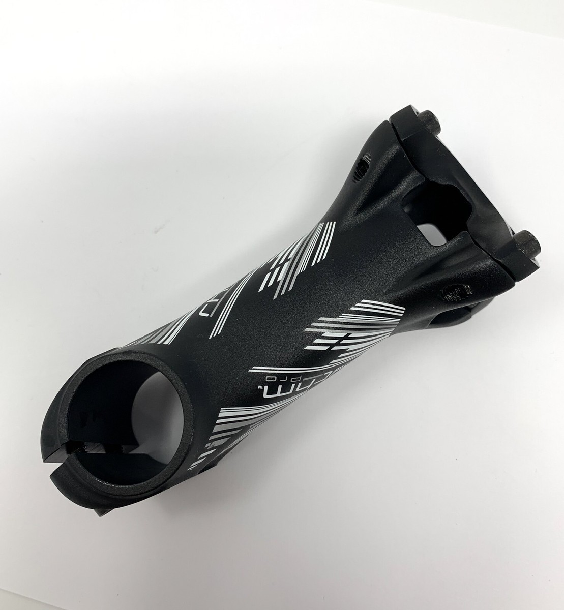 Bontrager rhythm Pro ハンドル 750mm Bontrager Rhythm Pro Carbon 15mm Rise MTB Handlebar - Trek Bikes