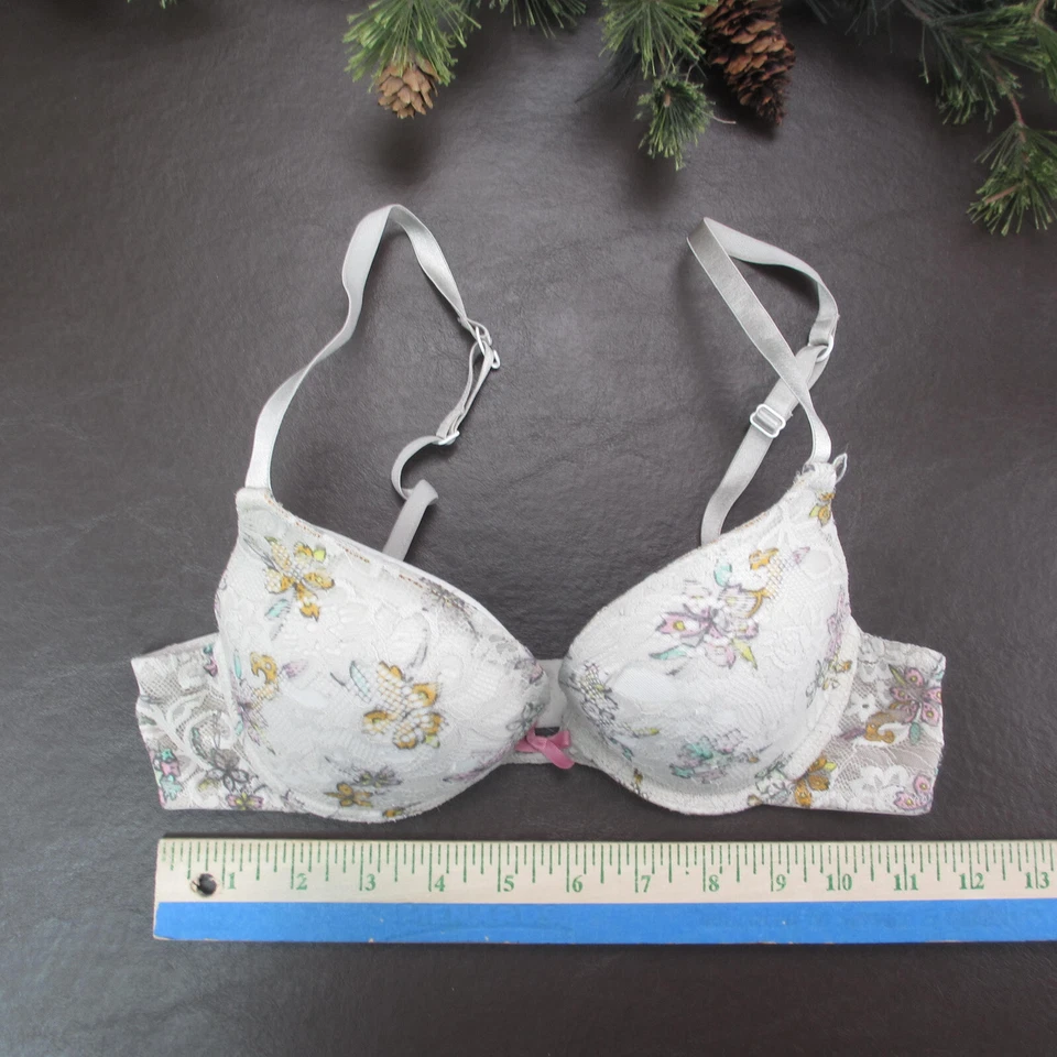 Sujetador Xhilaration 34A Blanco Floral Acolchado Con Aros Cierre Ajustable Espalda Foto 2 de 4