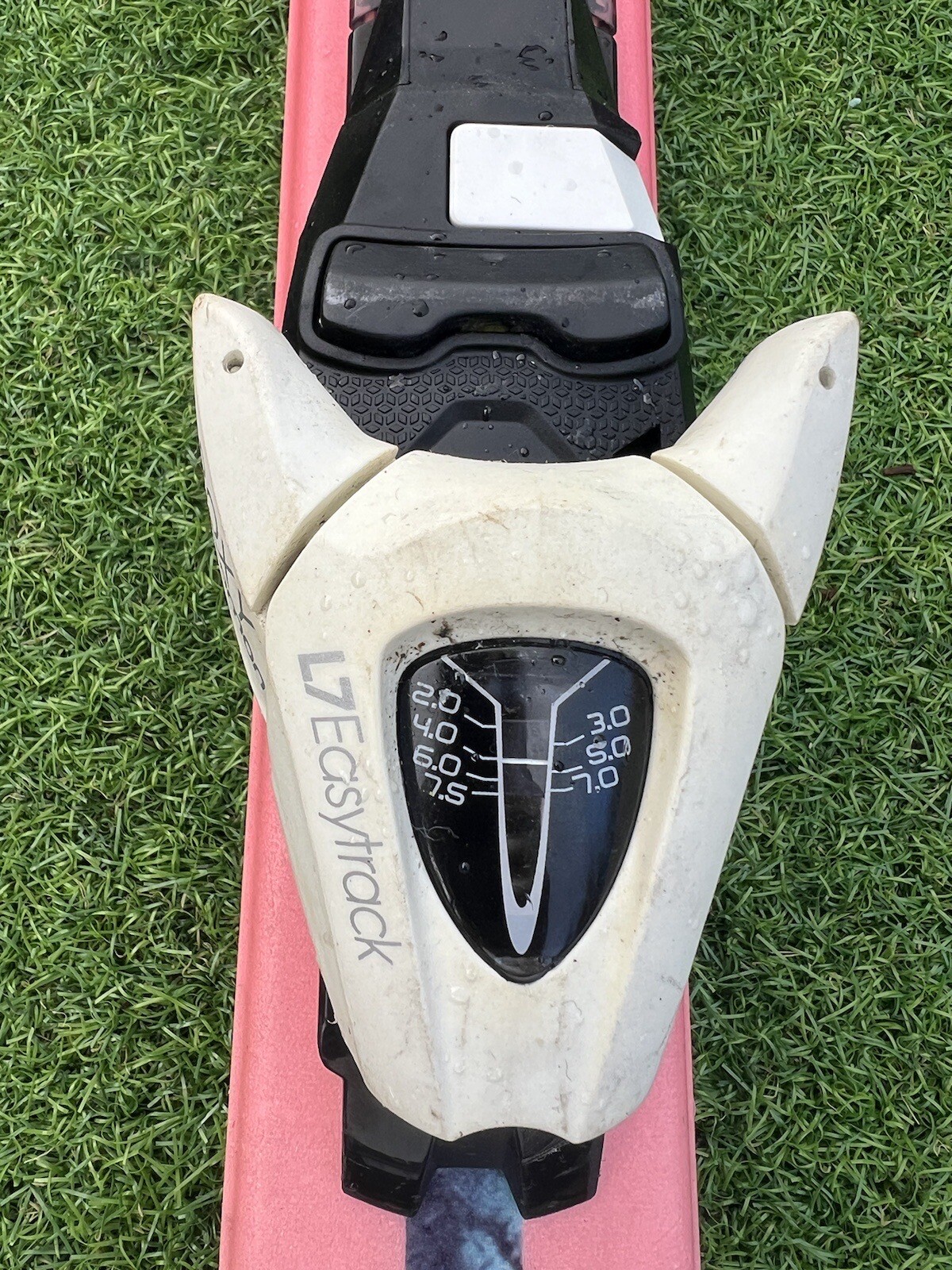 Roxy Skis 150cm Bindings and Poles eBay